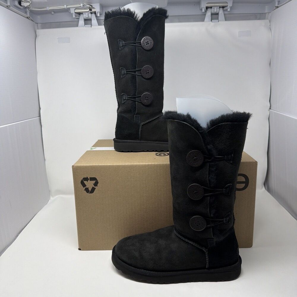 UGG Australia Bailey Button Triplet Tall Black Sheepskin Womens 7 DISCONTINUED